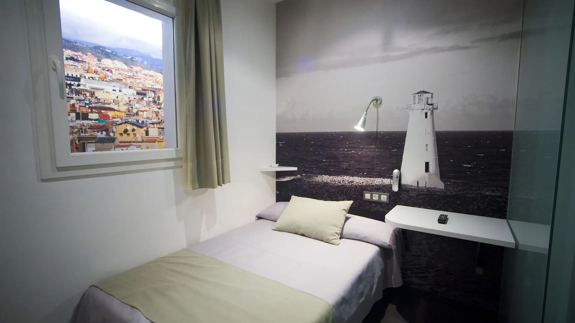 Hotel Curious By Alegria Barcelona 0*,  Spanien